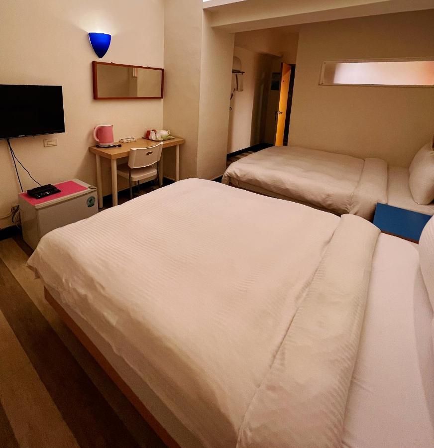 Hwa Hong Hotel Kaohsiung Extérieur photo