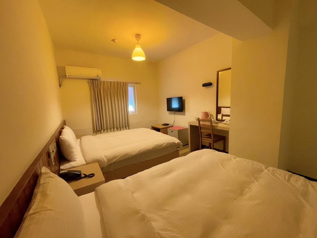 Hwa Hong Hotel Kaohsiung Extérieur photo