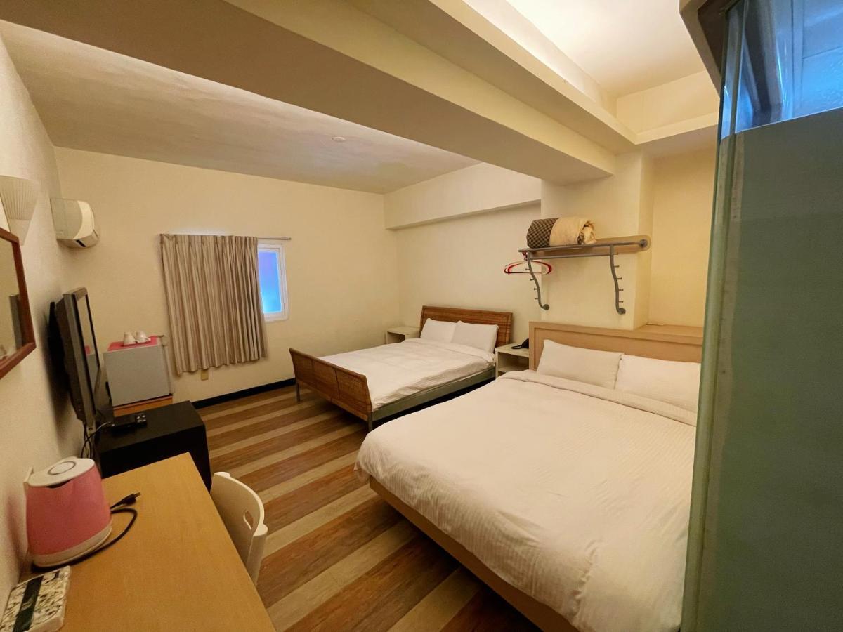 Hwa Hong Hotel Kaohsiung Extérieur photo