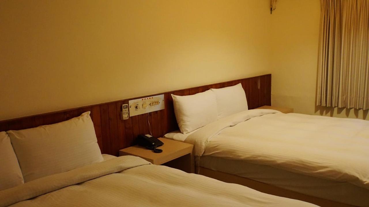 Hwa Hong Hotel Kaohsiung Extérieur photo