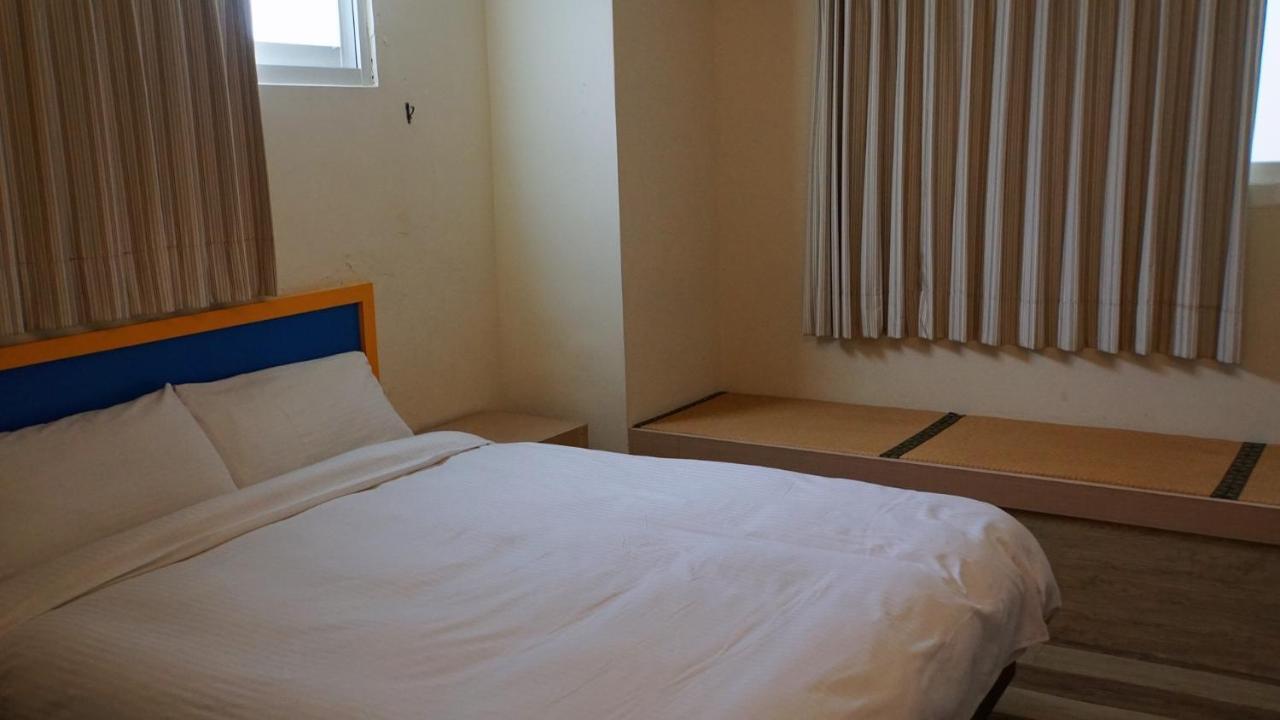 Hwa Hong Hotel Kaohsiung Extérieur photo