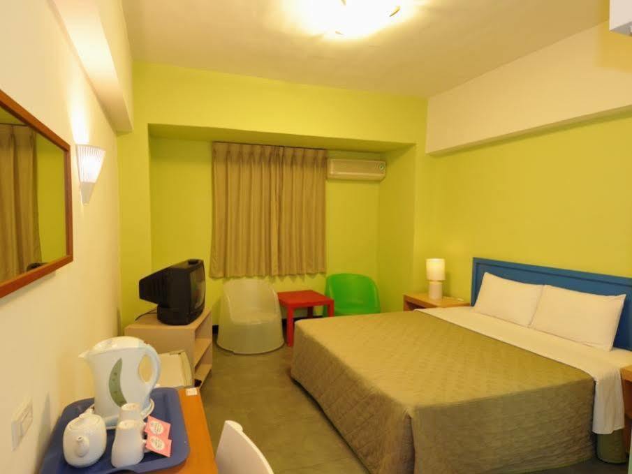 Hwa Hong Hotel Kaohsiung Extérieur photo